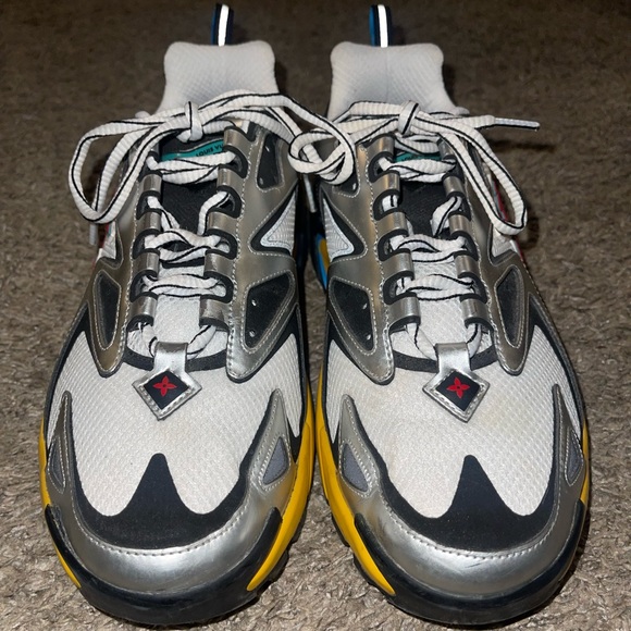 100% AUTHENTIC LOUIS VUITTON RUNNER TATIC SNEAKER SIZE 8 MENS!!! - Picture 3 of 6